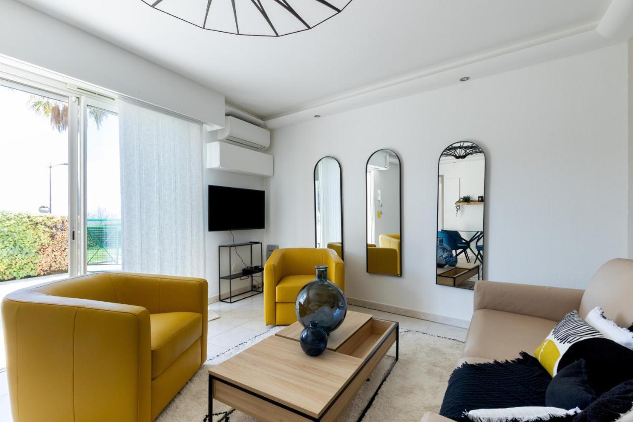 Le Palm Beach Sanary-sur-Mer Ngoại thất bức ảnh